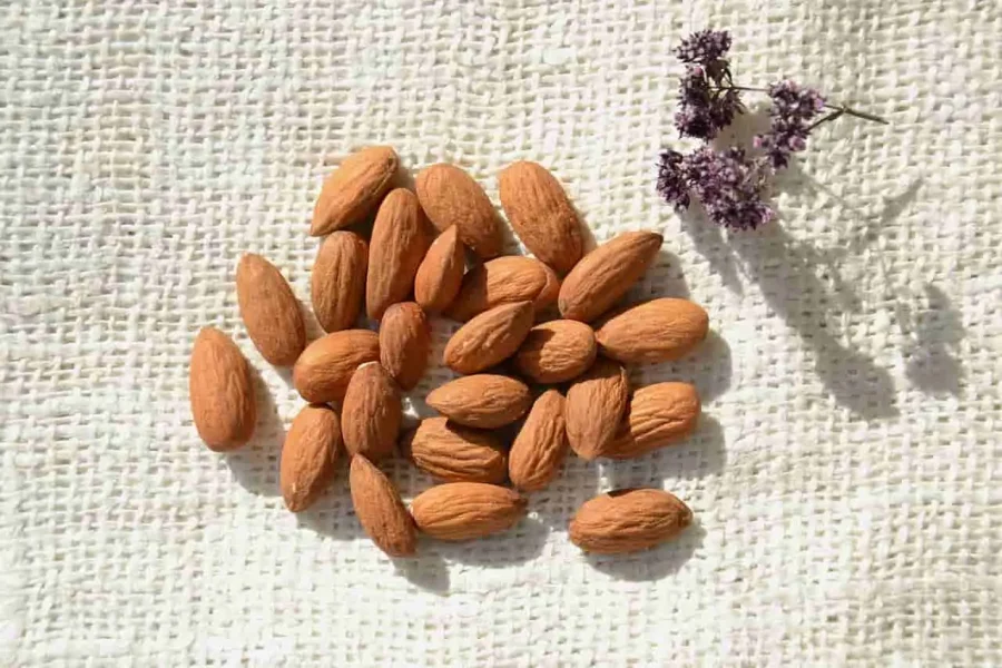 How Many Almonds to Eat a Day to Lose Weight